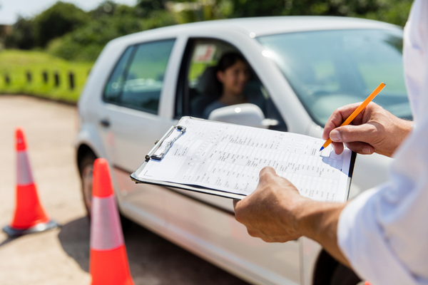 Centres de stages de sensibilisation à la sécurité routière : en marche vers la dématérialisation