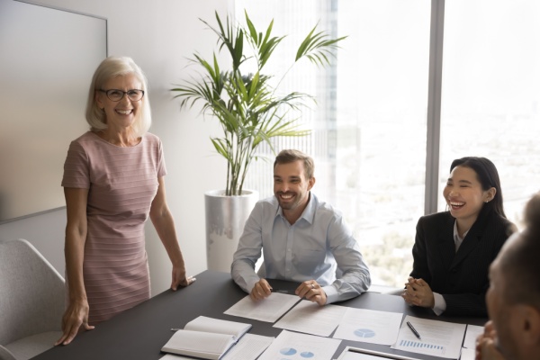 Loi travail des seniors : un nouveau CDI de valorisation de l’expérience  Loi travail des seniors : un nouveau CDI de valorisation de l’expérience